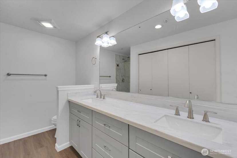 Property photo for 823 N 161st Place #405, Shoreline photo 13