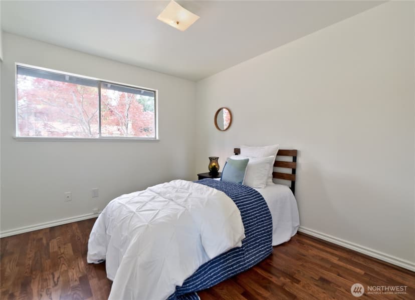 Property photo for 10417 NE 142 Street, Kirkland photo 13