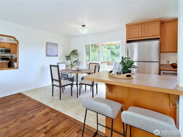 Property photo for 10417 NE 142 Street, Kirkland photo 5