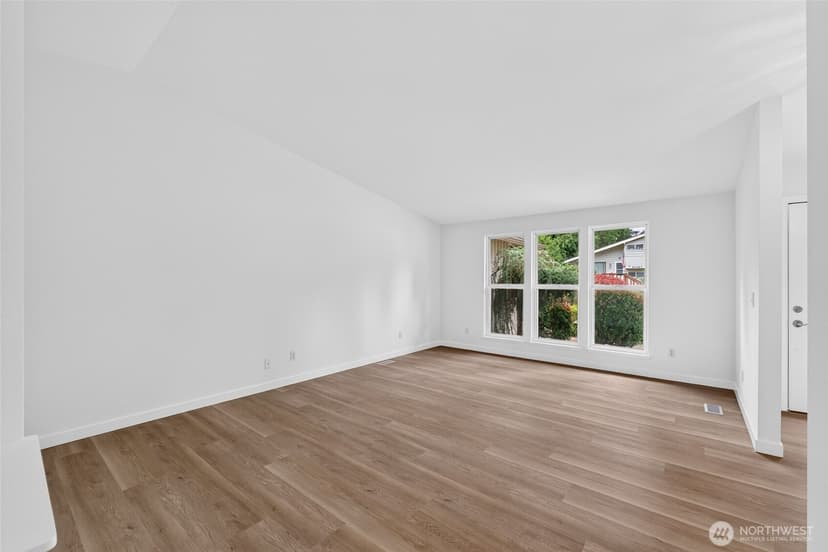 Property photo for 31756 42nd Avenue SW, Federal Way photo 9
