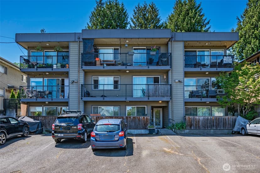 Property photo for 4219 Whitman Avenue N #4, Seattle photo 22