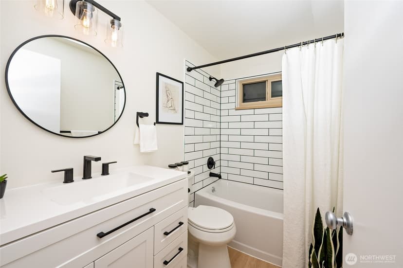 Property photo for 4219 Whitman Avenue N #4, Seattle photo 17