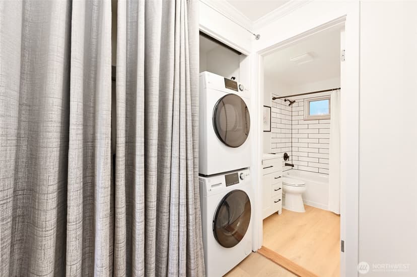 Property photo for 4219 Whitman Avenue N #4, Seattle photo 18