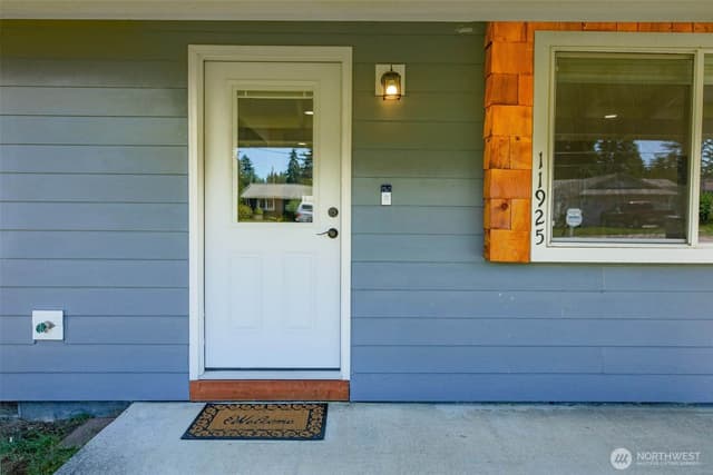 Property photo for 11925 36th Drive NE, Marysville photo 3
