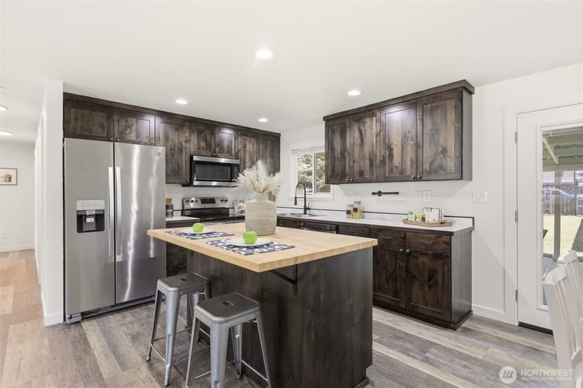 Property photo for 11925 36th Drive NE, Marysville photo 8