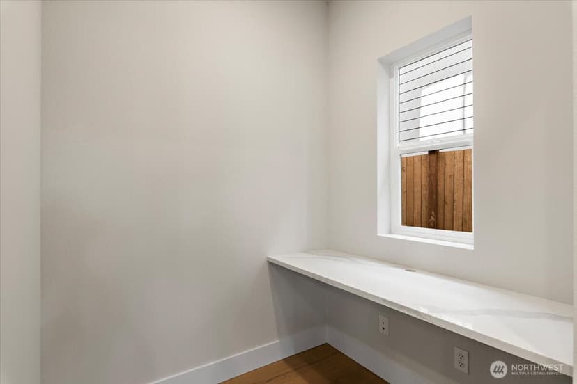 Property photo for 17915 Sunset Road, Bothell photo 12