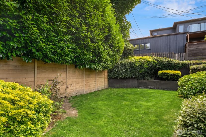 Property photo for 717 W Cremona Street, Seattle photo 27