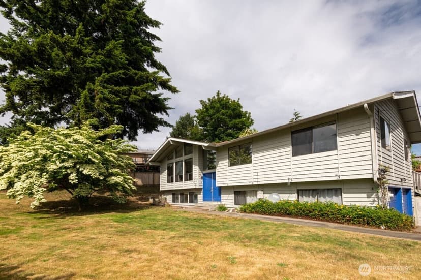 Property photo for 1702 Browns Point Boulevard, Tacoma photo 2
