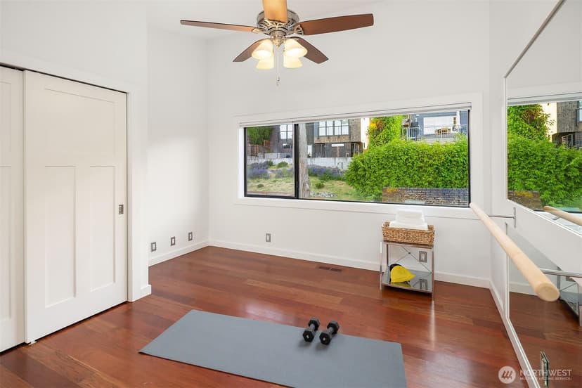 Property photo for 917 Lake Washington Boulevard S, Seattle photo 32