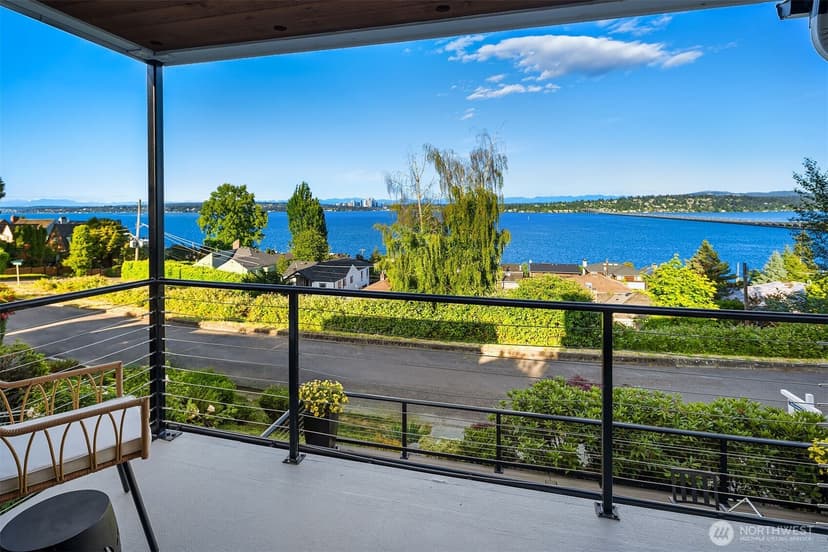 Property photo for 917 Lake Washington Boulevard S, Seattle photo 24