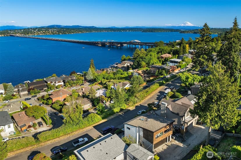 Property photo for 917 Lake Washington Boulevard S, Seattle photo 35