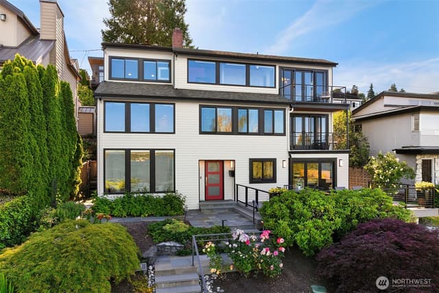 Property photo for 917 Lake Washington Boulevard S, Seattle photo 2