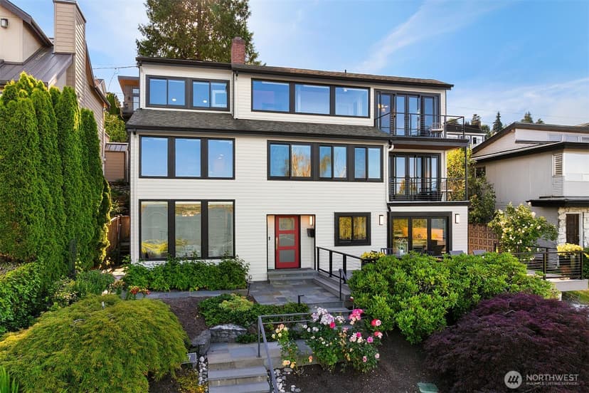 Property photo for 917 Lake Washington Boulevard S, Seattle photo 2