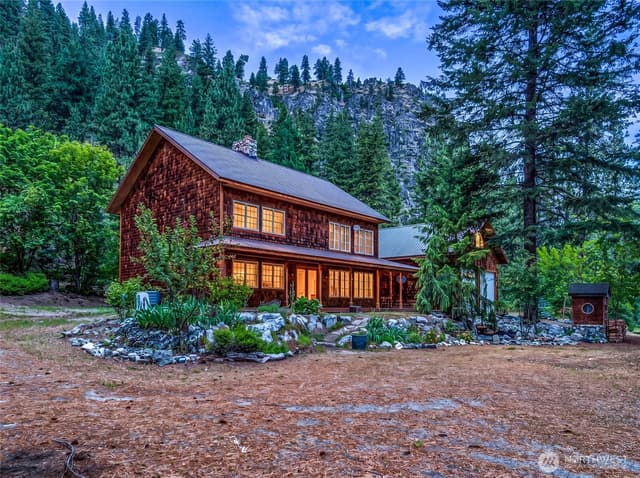 Property photo for 4650 Navarre Coulee Road, Chelan photo 2