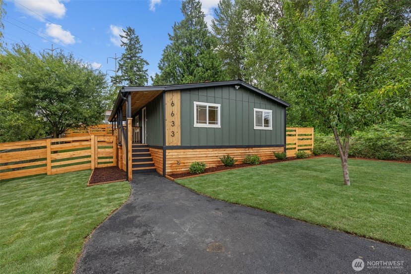 Property photo for 6633 S 118th Street, Seattle