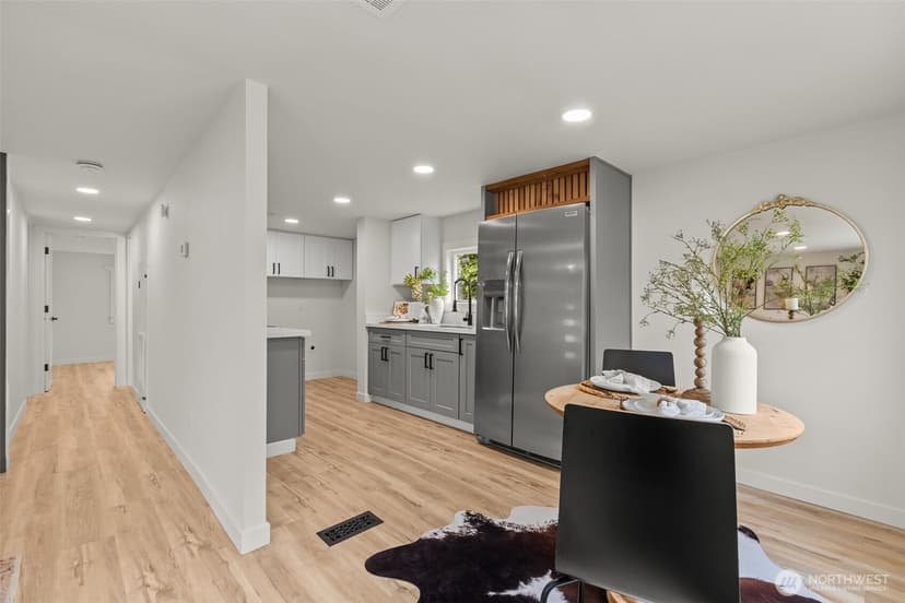 Property photo for 6633 S 118th Street, Seattle photo 8