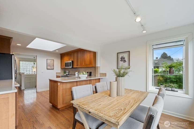 Property photo for 1623 2nd Street, Kirkland photo 13