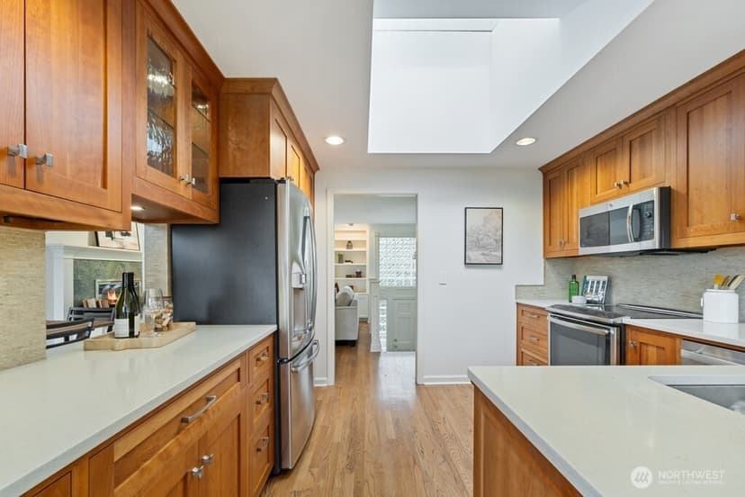 Property photo for 1623 2nd Street, Kirkland photo 7