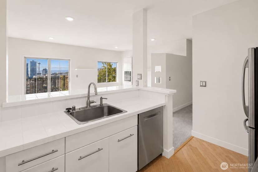 Property photo for 700 E Denny Way #603, Seattle photo 12