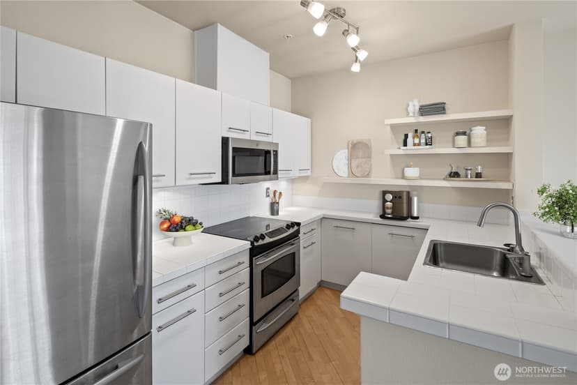 Property photo for 700 E Denny Way #603, Seattle photo 10