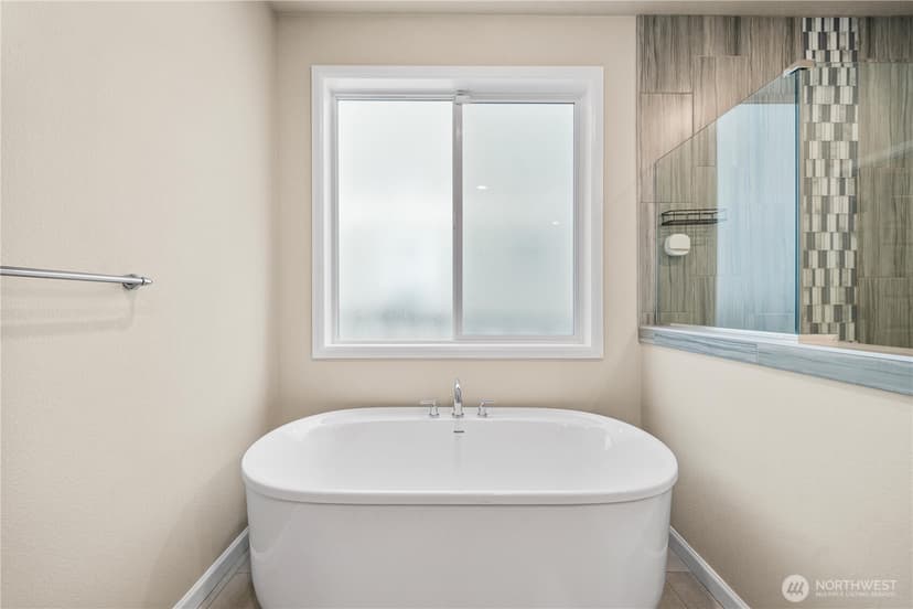 Property photo for 32709 Ash Avenue SE, Black Diamond photo 18