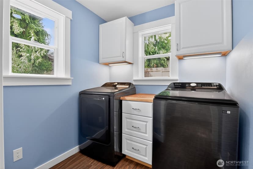 Property photo for 1016 49th Place SW, Everett photo 13