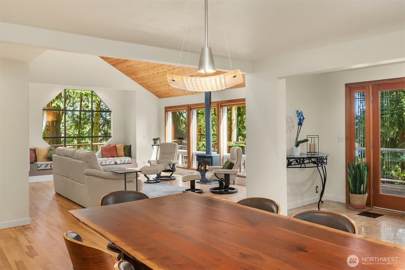 Property photo for 5021 E Mercer Way, Mercer Island photo 13