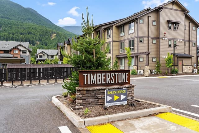 Property photo for 1845 SE 12th Place #H-204, North Bend photo 2