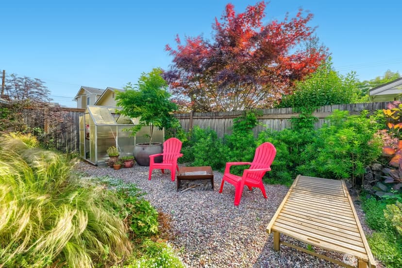 Property photo for 7650 S 113th Street, Seattle photo 19