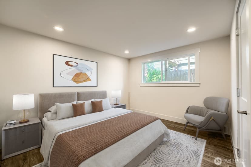 Property photo for 7650 S 113th Street, Seattle photo 11