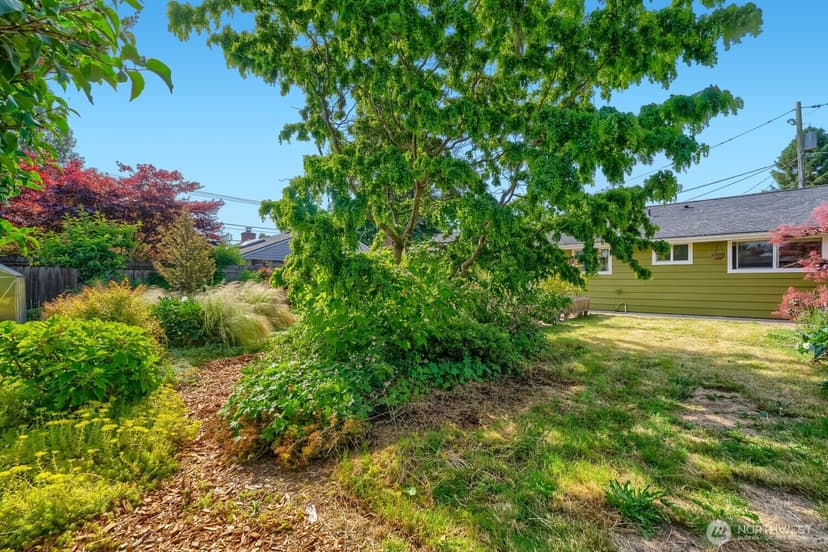 Property photo for 7650 S 113th Street, Seattle photo 22