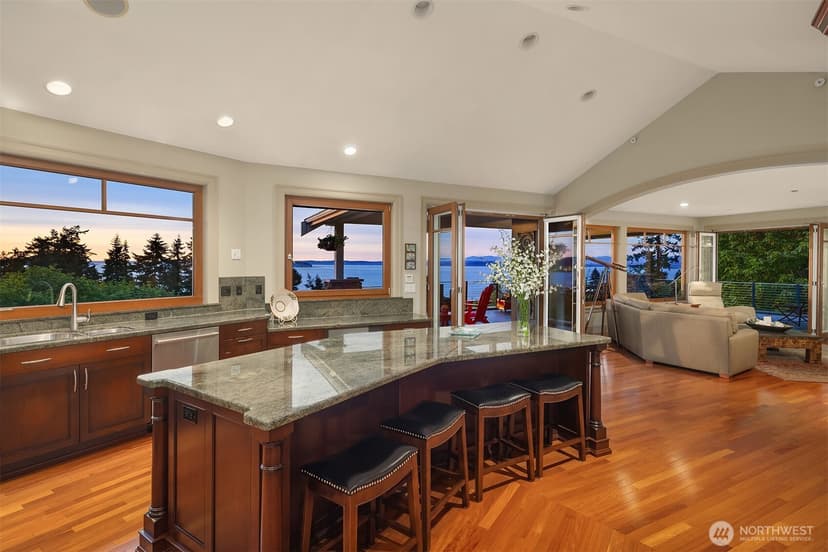 Property photo for 1443 Scurlock Lane, Mukilteo photo 11