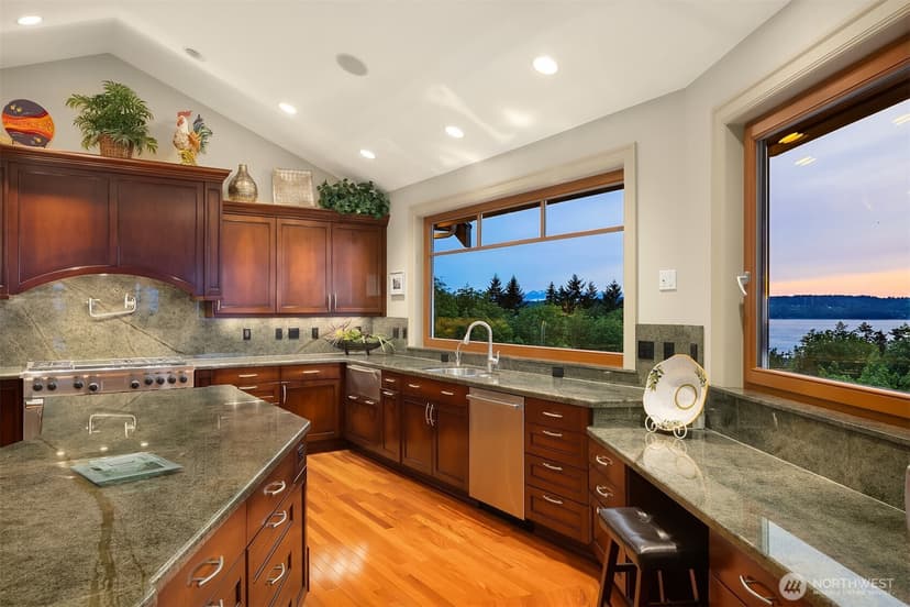 Property photo for 1443 Scurlock Lane, Mukilteo photo 14