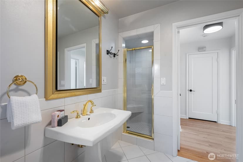 Property photo for 3445 60th Avenue SW, Seattle photo 24