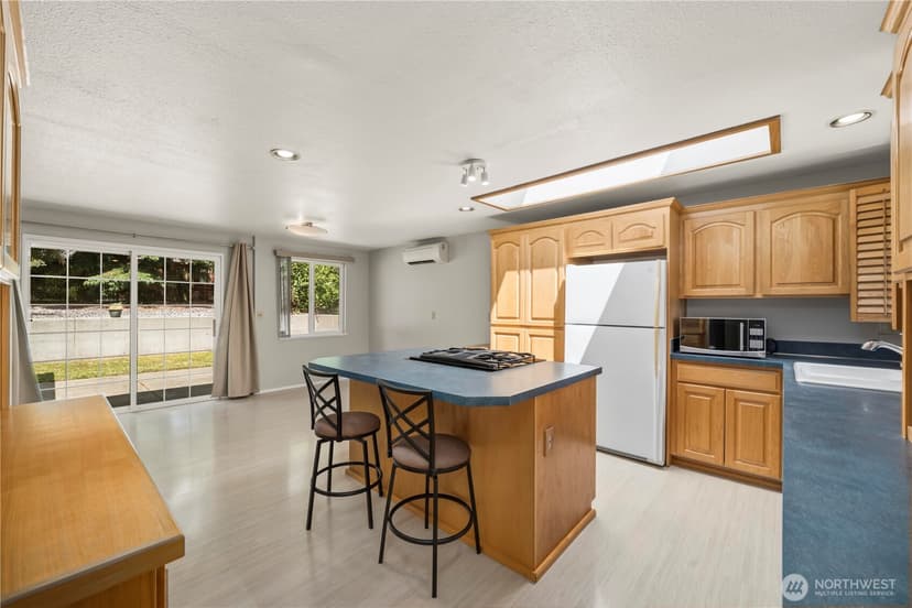 Property photo for 6813 162nd Street Ct E, Puyallup photo 2