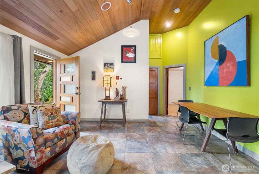 Property photo for 16107 Midvale Avenue N, Shoreline photo 7