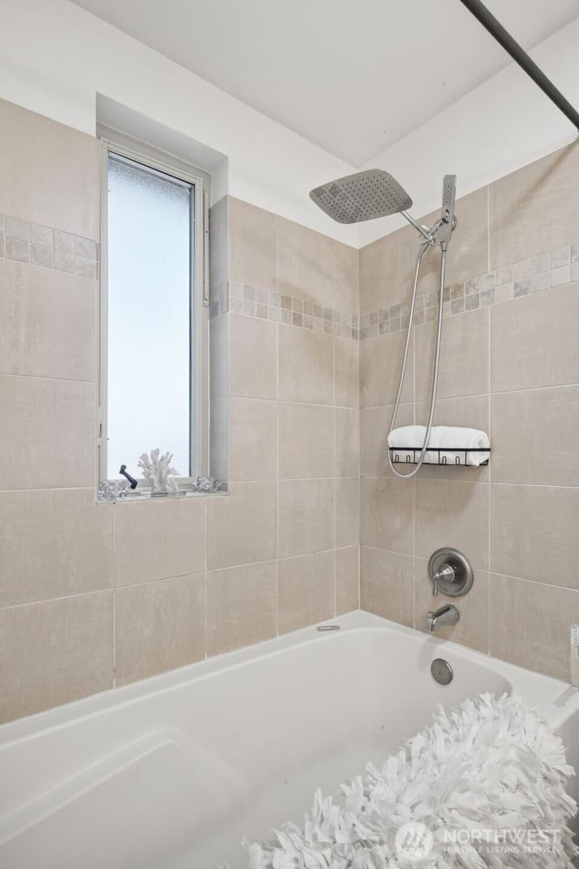 Property photo for 5804 17th Avenue S, Seattle photo 14