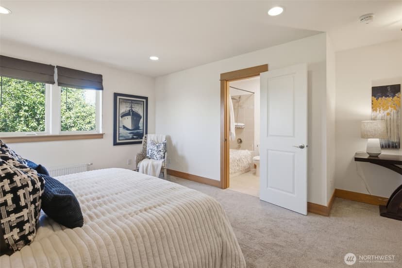 Property photo for 5804 17th Avenue S, Seattle photo 12
