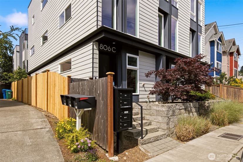 Property photo for 806 NW 50th Street #C, Seattle photo 6