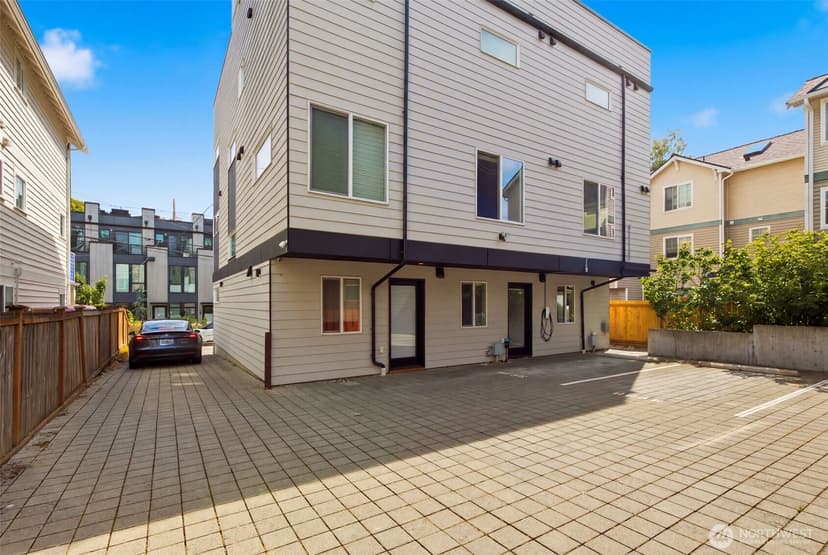 Property photo for 806 NW 50th Street #C, Seattle photo 33
