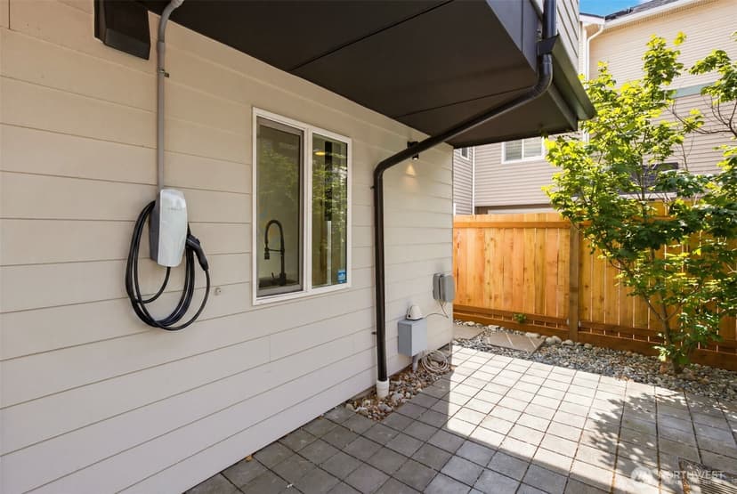 Property photo for 806 NW 50th Street #C, Seattle photo 31