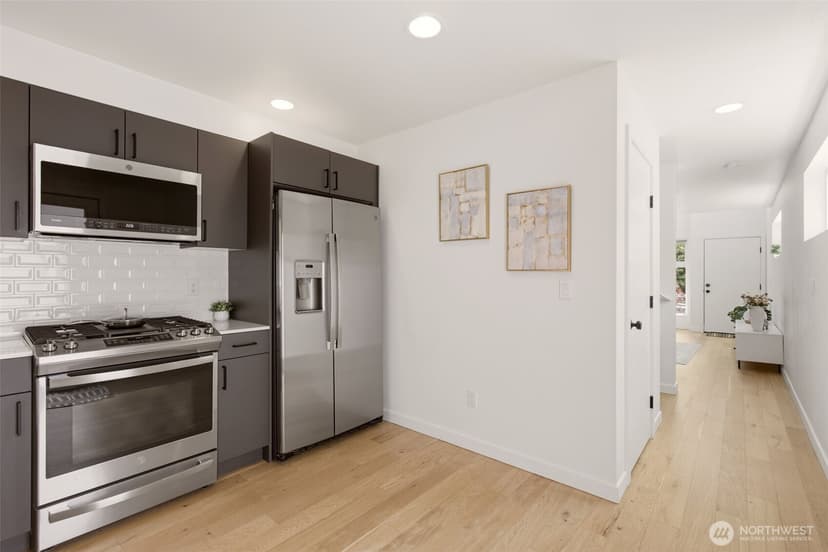 Property photo for 806 NW 50th Street #C, Seattle photo 17