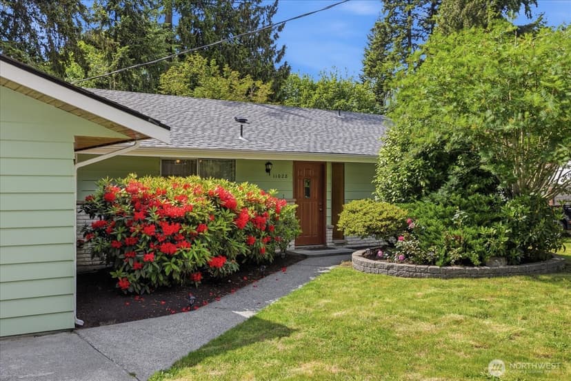 Property photo for 11028 23rd Drive SE, Everett photo 6