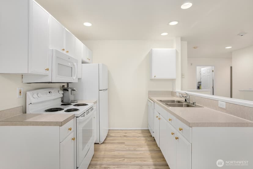 Property photo for 6525 200th Street SW #101, Lynnwood photo 18