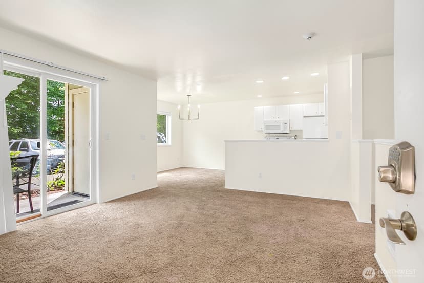 Property photo for 6525 200th Street SW #101, Lynnwood photo 11