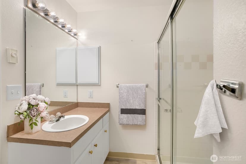 Property photo for 6525 200th Street SW #101, Lynnwood photo 5