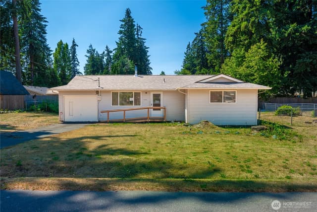 Property photo for 11734 Fry Avenue SW, Port Orchard photo 2