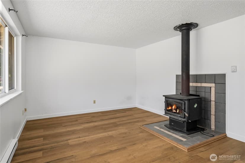Property photo for 11734 Fry Avenue SW, Port Orchard photo 4
