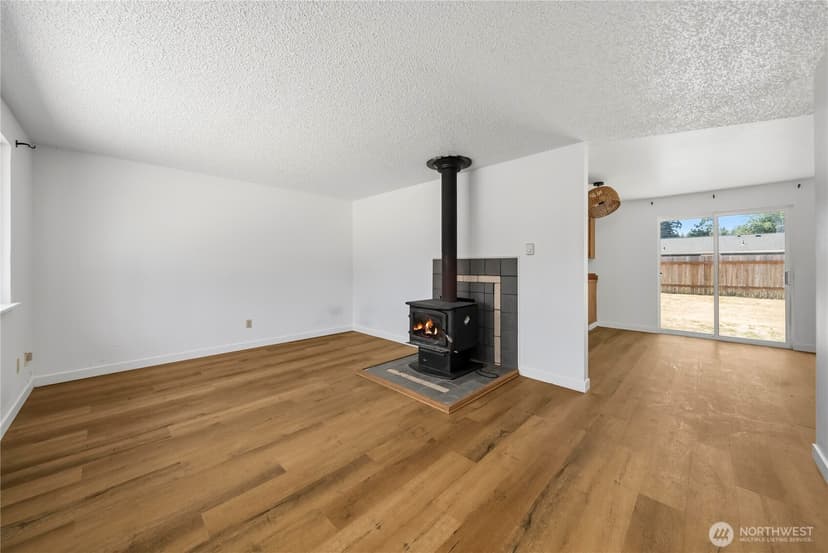 Property photo for 11734 Fry Avenue SW, Port Orchard photo 3