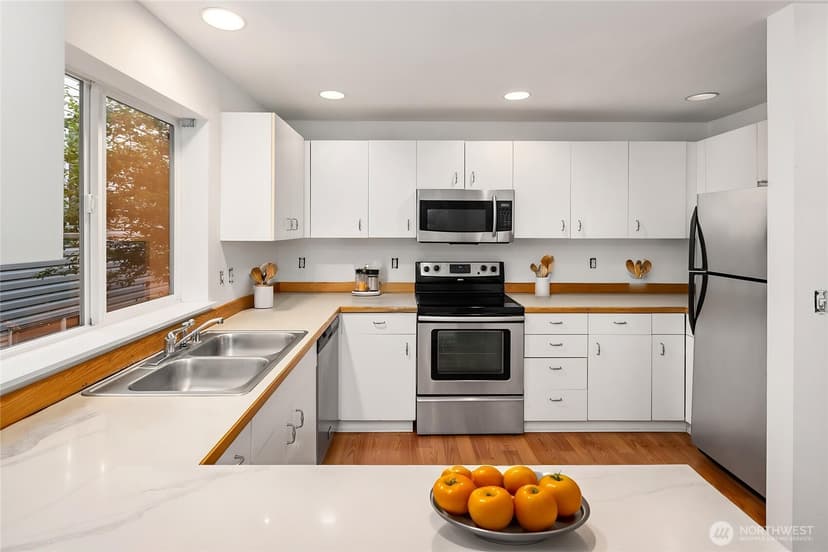 Property photo for 3222 21st Avenue W #A, Seattle photo 6